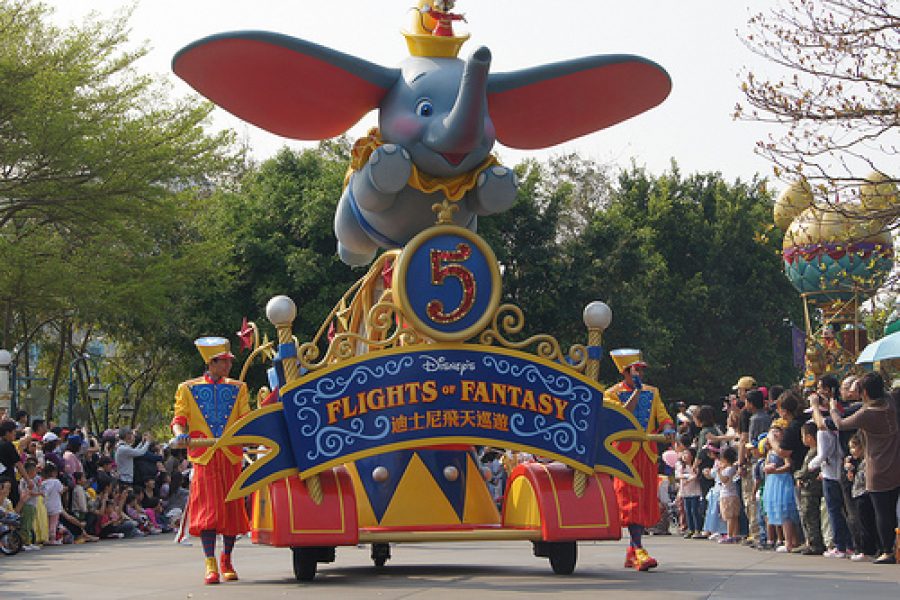 Hong-Kong-Disney-Land-family-Trip Parade